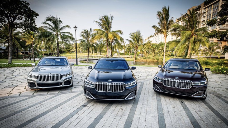 Cho thuê xe 4 chỗ BMW 730li tại TravelBus.com.vn